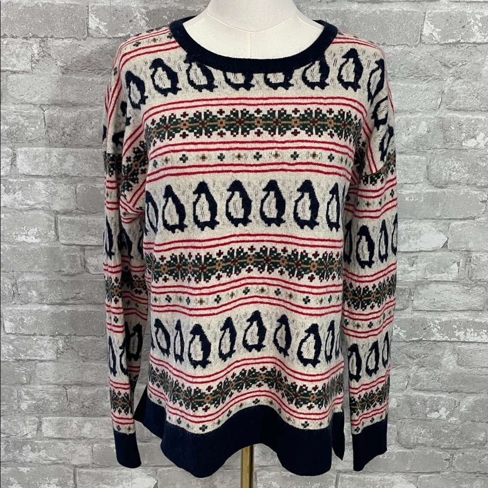ED Ellen Degeneres Penguin Christmas Crew Neck Sweater
